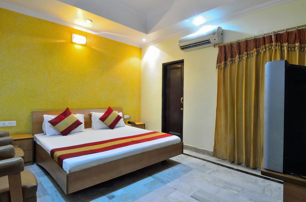 Hotel Roopa International Amritsar Exteriér fotografie
